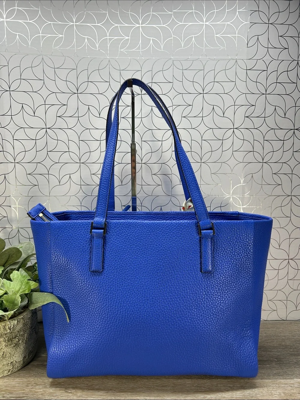8826 NWOT kate spade cobalt blue pebbled leather tote 269938826